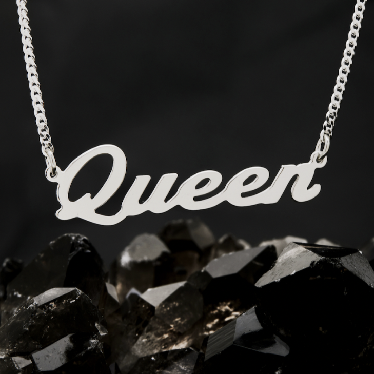 Name plate chain necklace deals