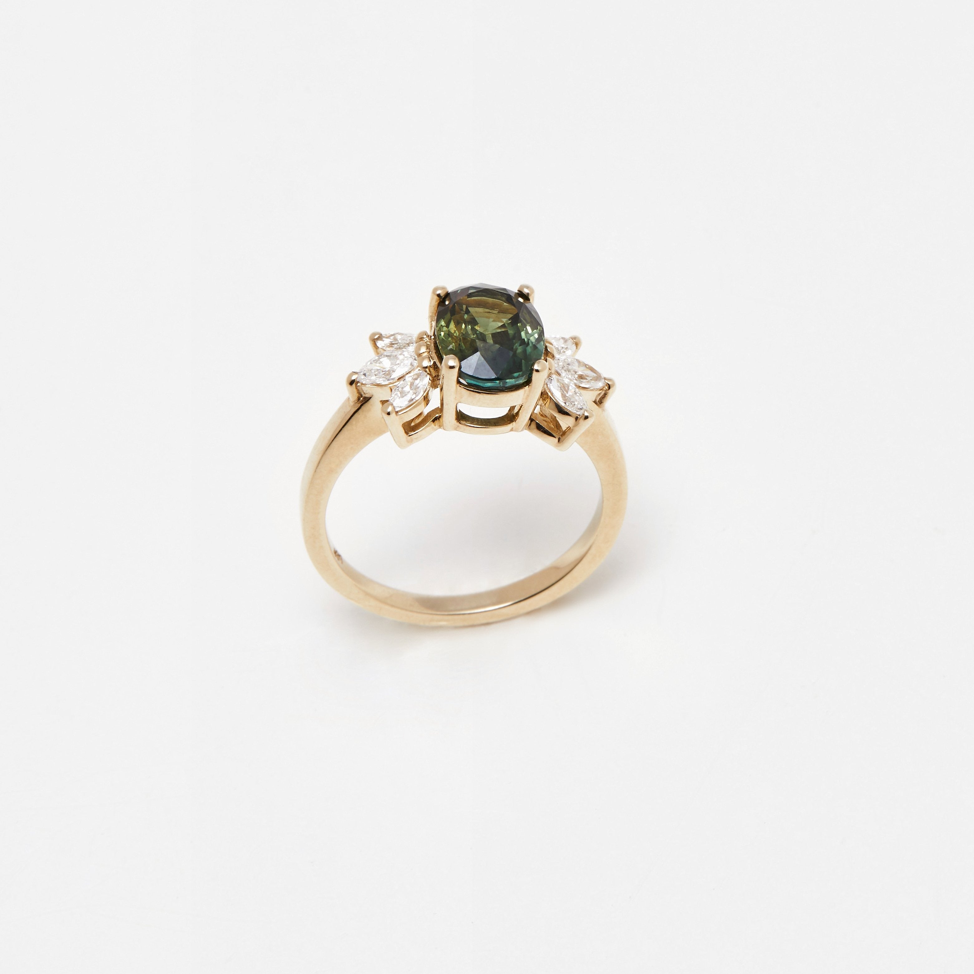 Ellipse Cleo Ring